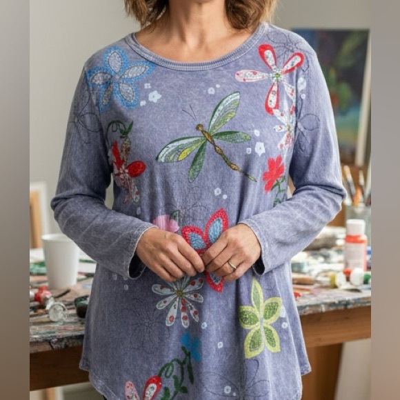 Jess & Jane Artsy Dragonfly Floral Tunic Top | Mineral Wash Cotton M Shirt - Picture 2 of 6